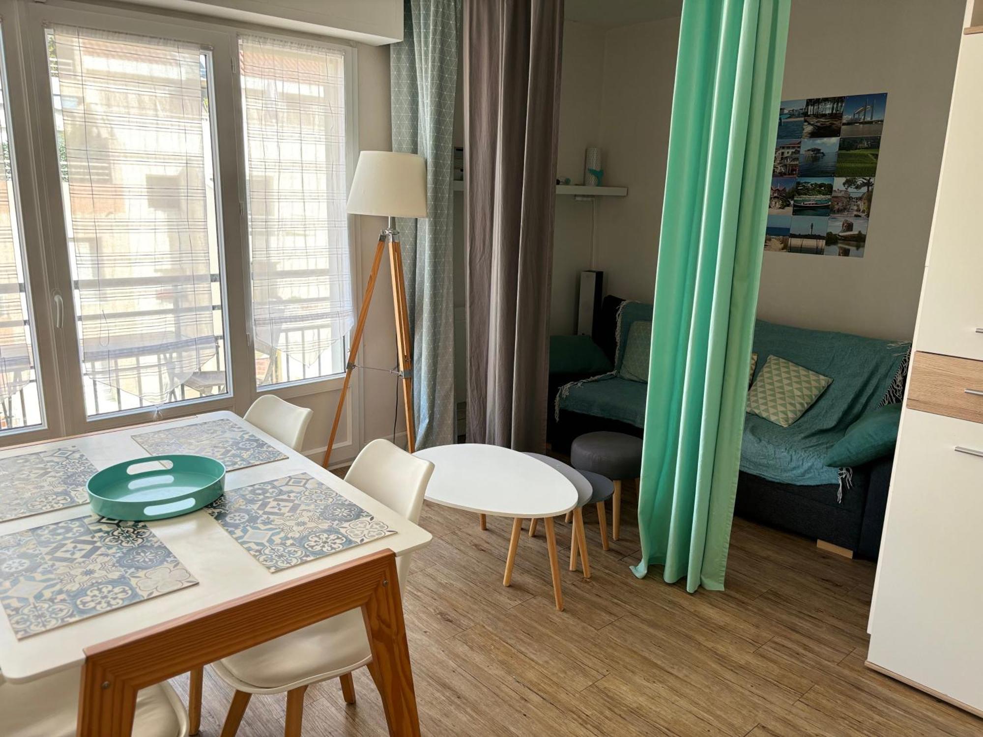 T1Bis Centre D'Arcachon Avec Balcon Apartment ภายนอก รูปภาพ